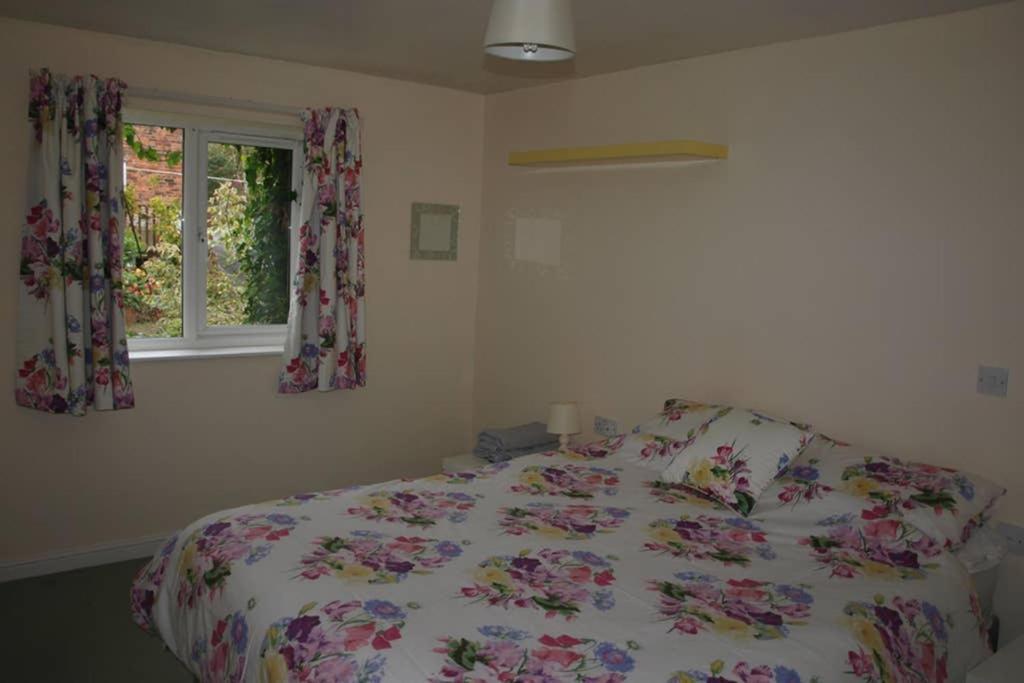 Self-Contained Annex - Beautiful Village Near York Bagian luar foto
